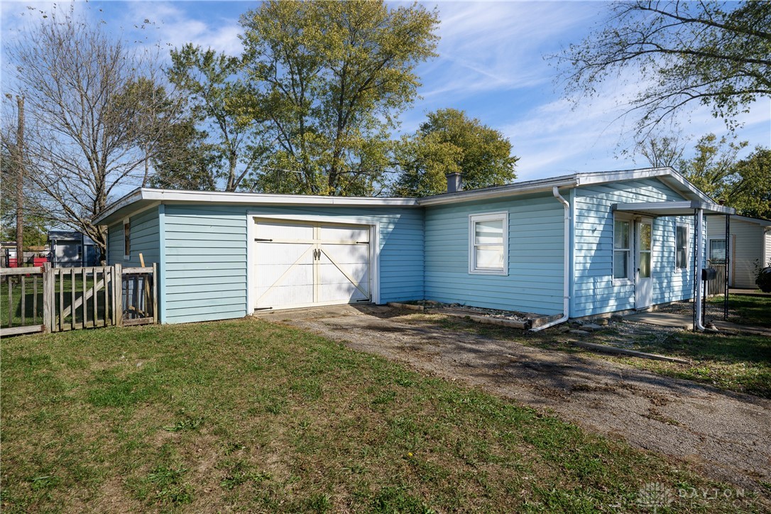 331 Fenwick Drive, New Carlisle, Ohio image 4