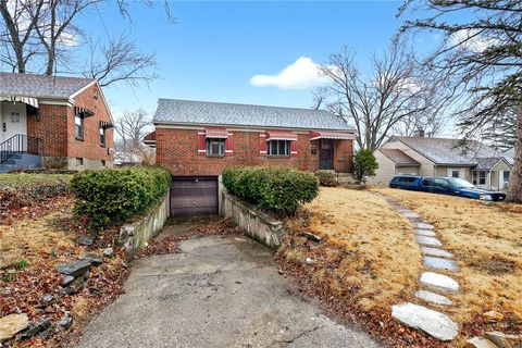 Photo of 333 Castlewood Avenue, Dayton, OH 45405 (MLS # 953627)