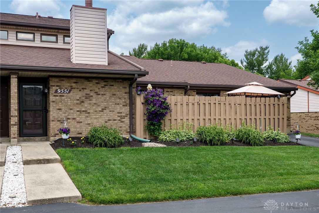 9551 Villa Way, Miamisburg, Ohio image 2