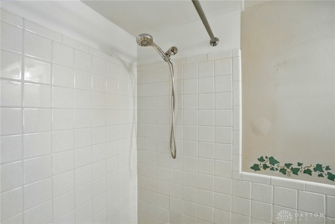 5752 E Decker Road, Franklin, Ohio image 34