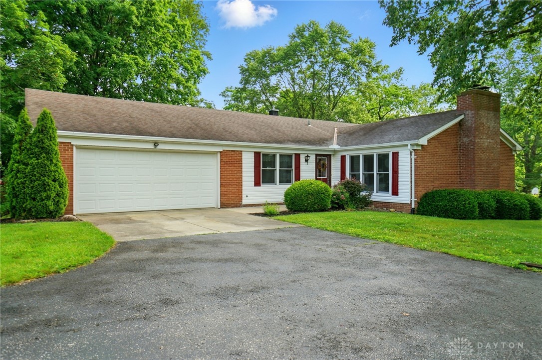 5752 E Decker Road, Franklin, Ohio image 1