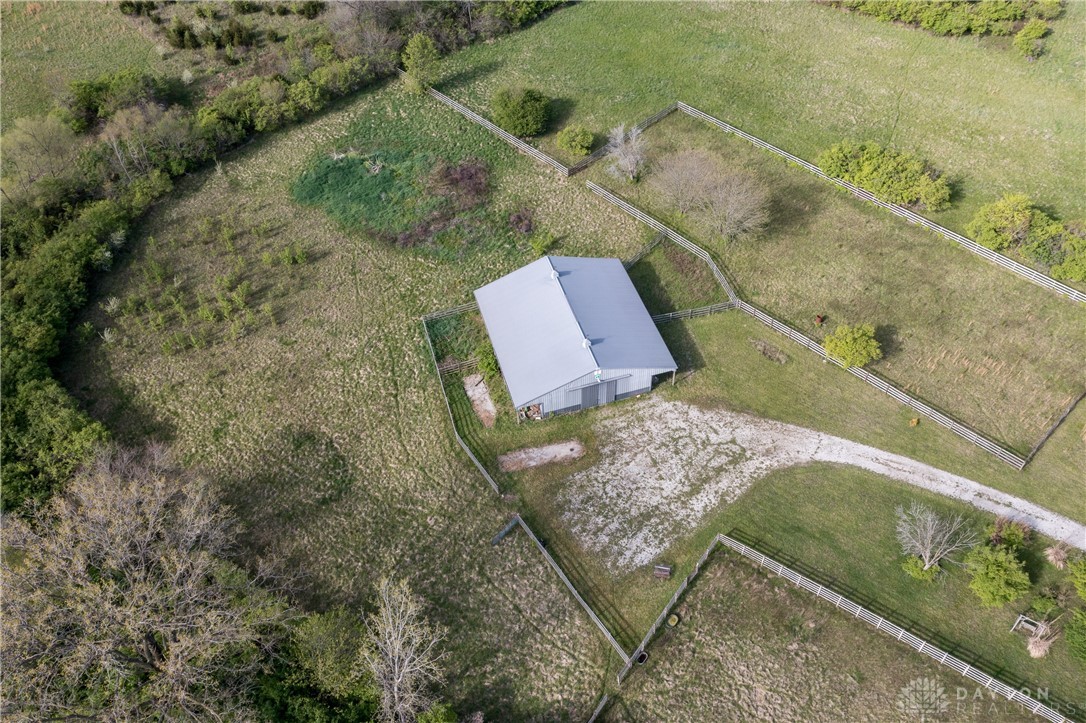 5400 S Iddings Road, West Milton, Ohio image 38