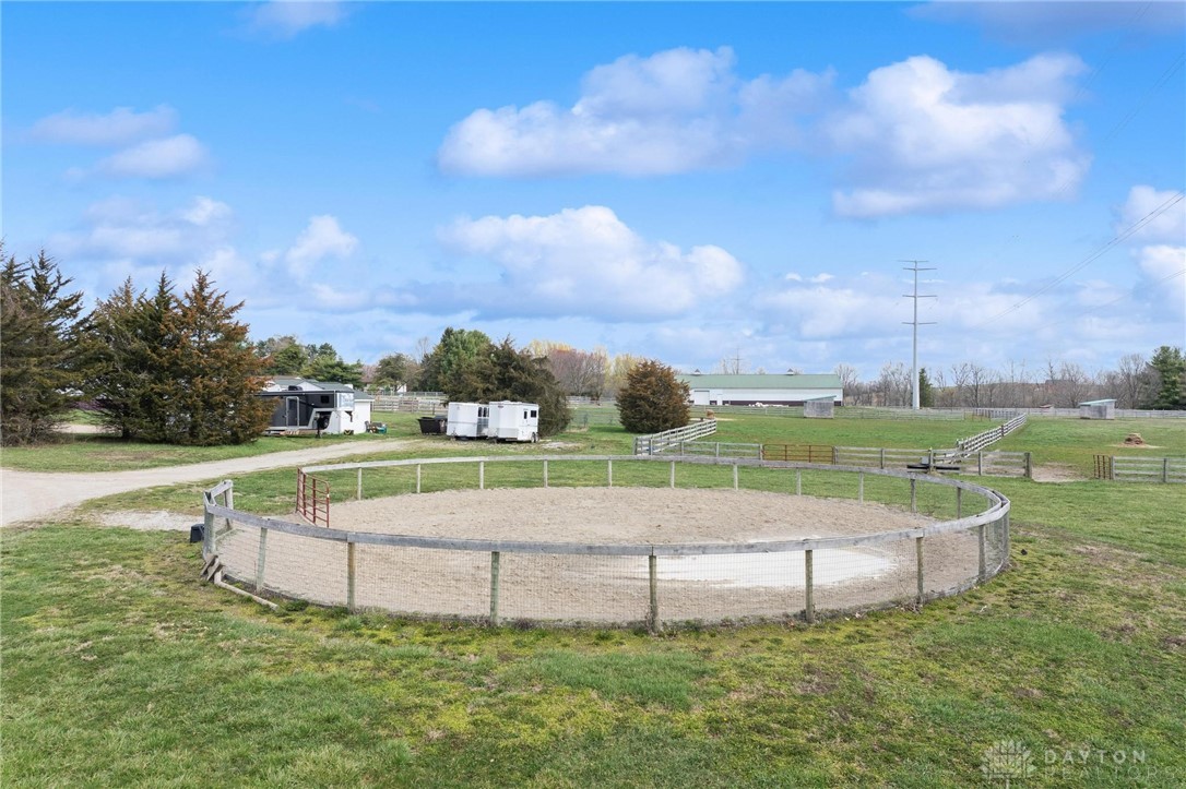 1679 Sutts Trail, Xenia, Ohio image 12