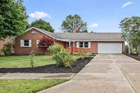 Homes For Sale - 429 Meadowlark Lane<br/> Eaton, OH 45320