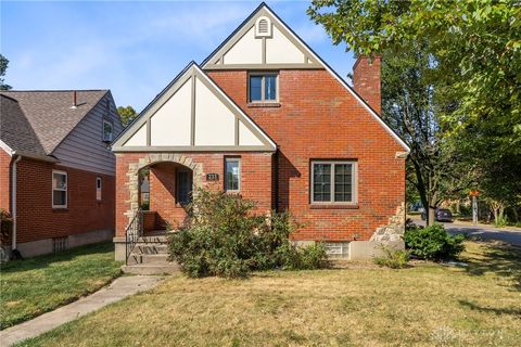 Photo of 233 E Dorothy Lane, Dayton, OH 45419 (MLS # 943687)