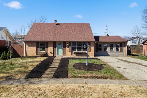 Homes For Sale - 14 Laurelgrove Drive<br/> Englewood, OH 45322