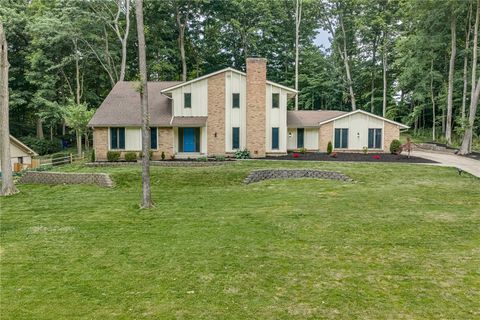 Photo of 239 Honey Jane Drive, Beavercreek, OH 45434 (MLS # 961178)