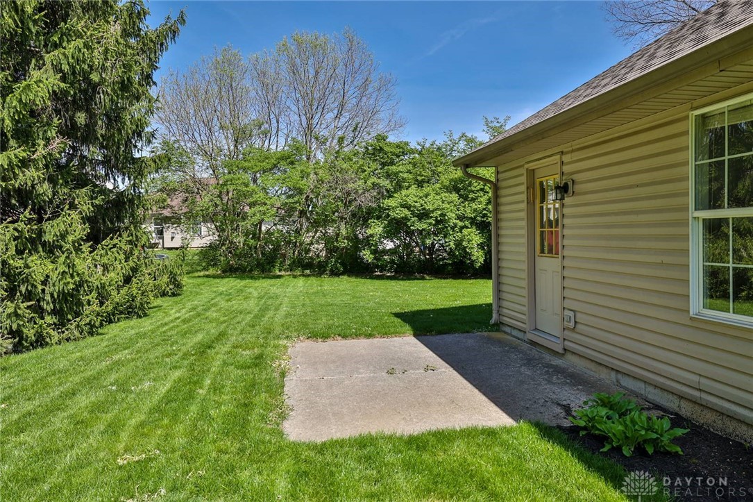 1511 Michael Drive, Troy, Ohio image 27