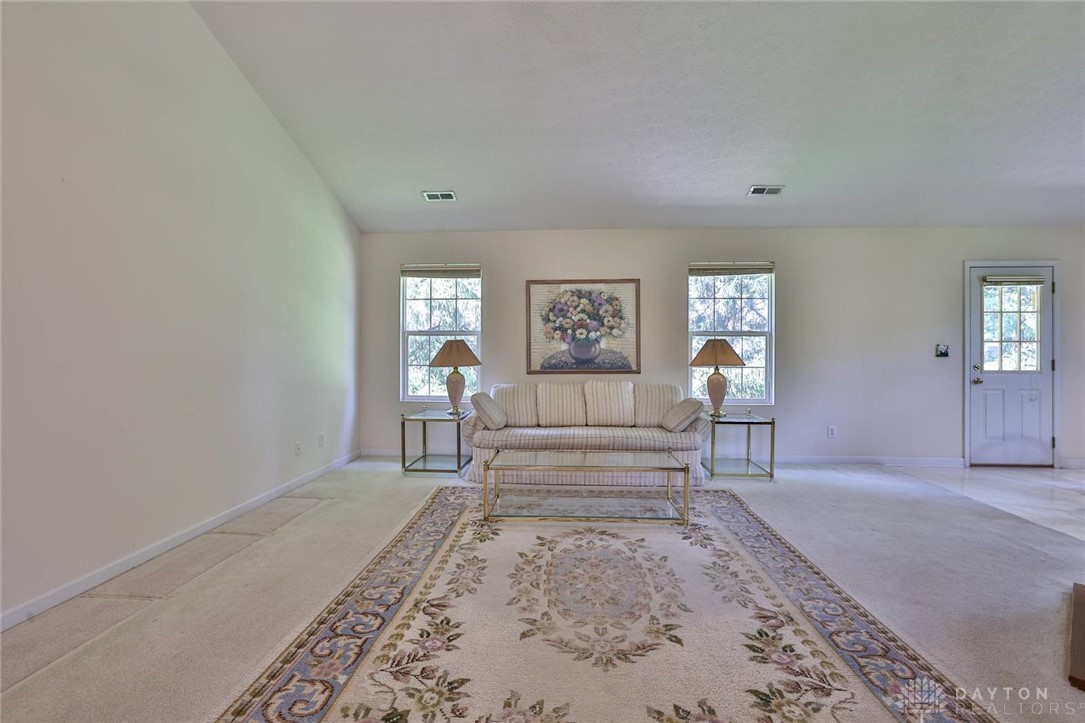 1511 Michael Drive, Troy, Ohio image 6