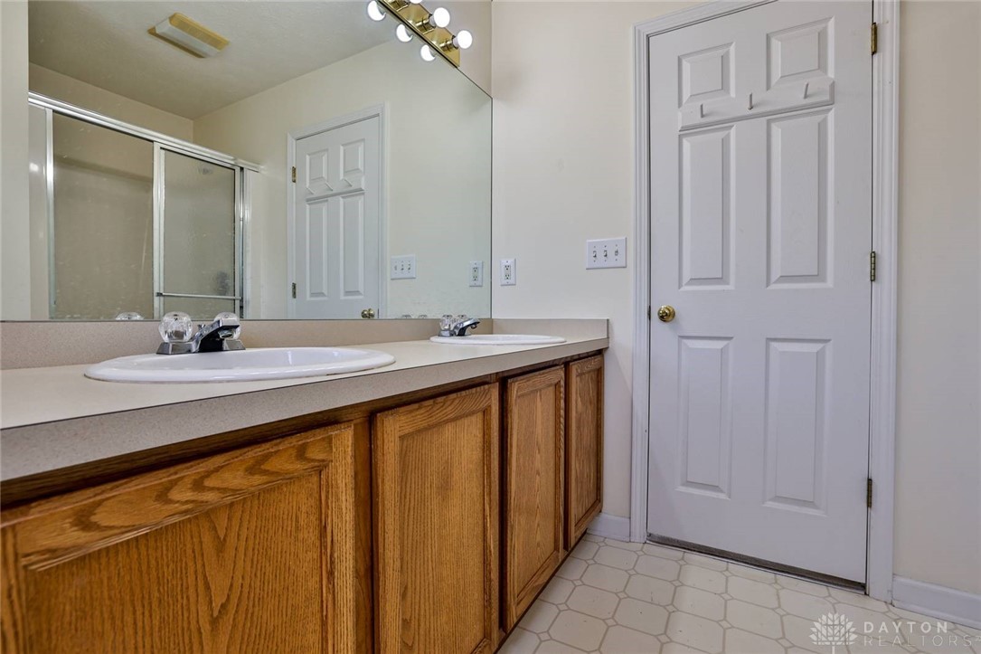 1511 Michael Drive, Troy, Ohio image 20
