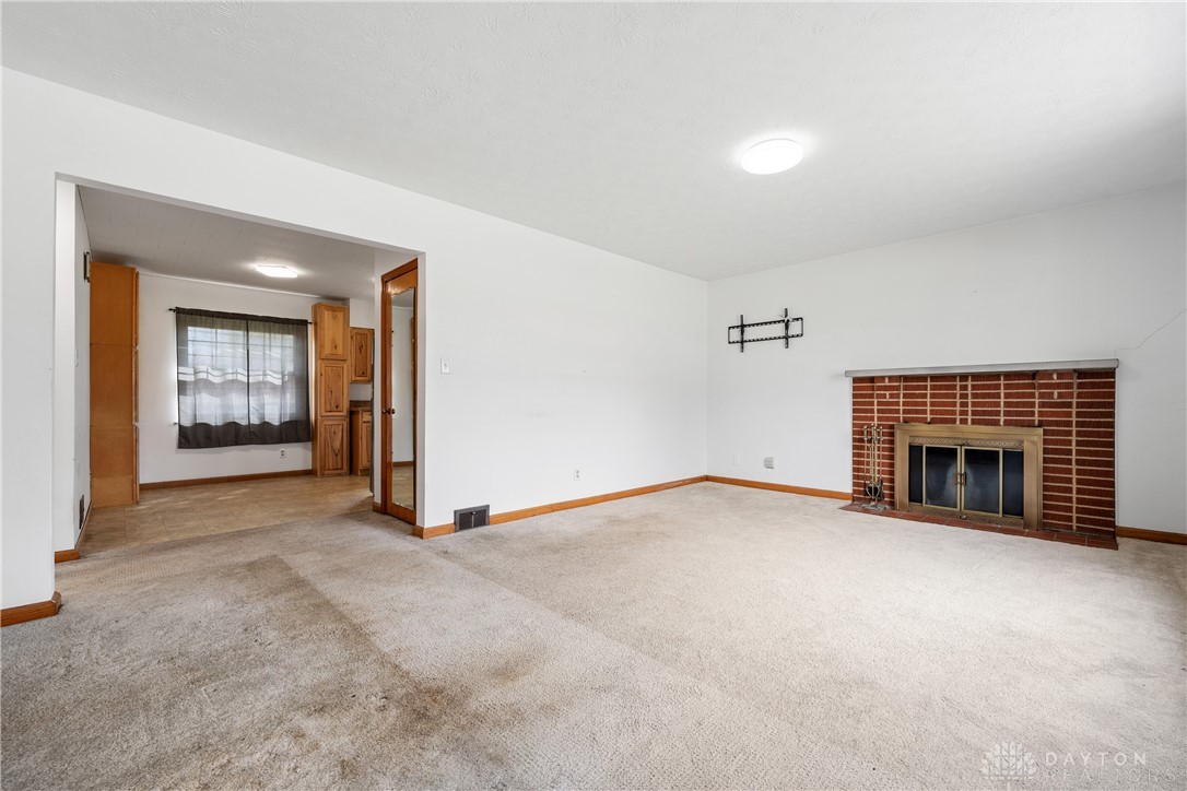 528 Tionda Drive, Vandalia, Ohio image 4