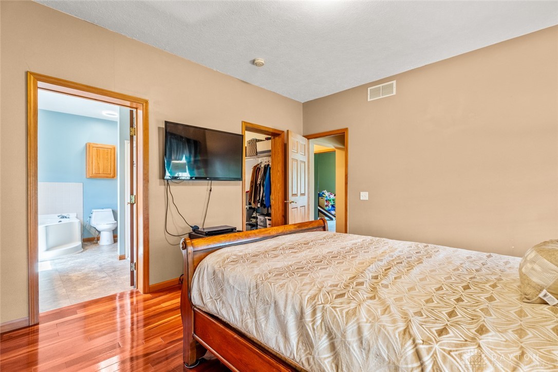 1608 Kensley Place, Fairborn, Ohio image 14