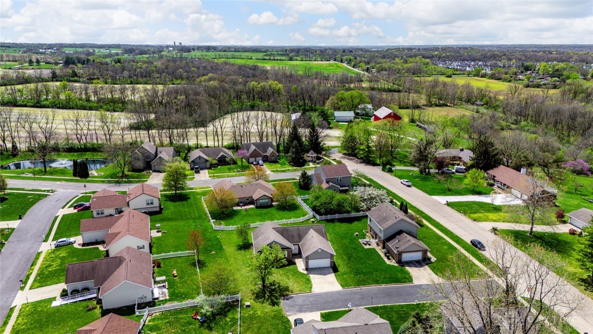 1608 Kensley Place, Fairborn, Ohio image 39