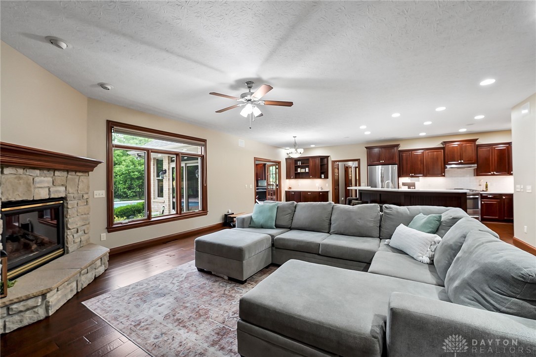 7691 Deer Path Court, Springboro, Ohio image 16