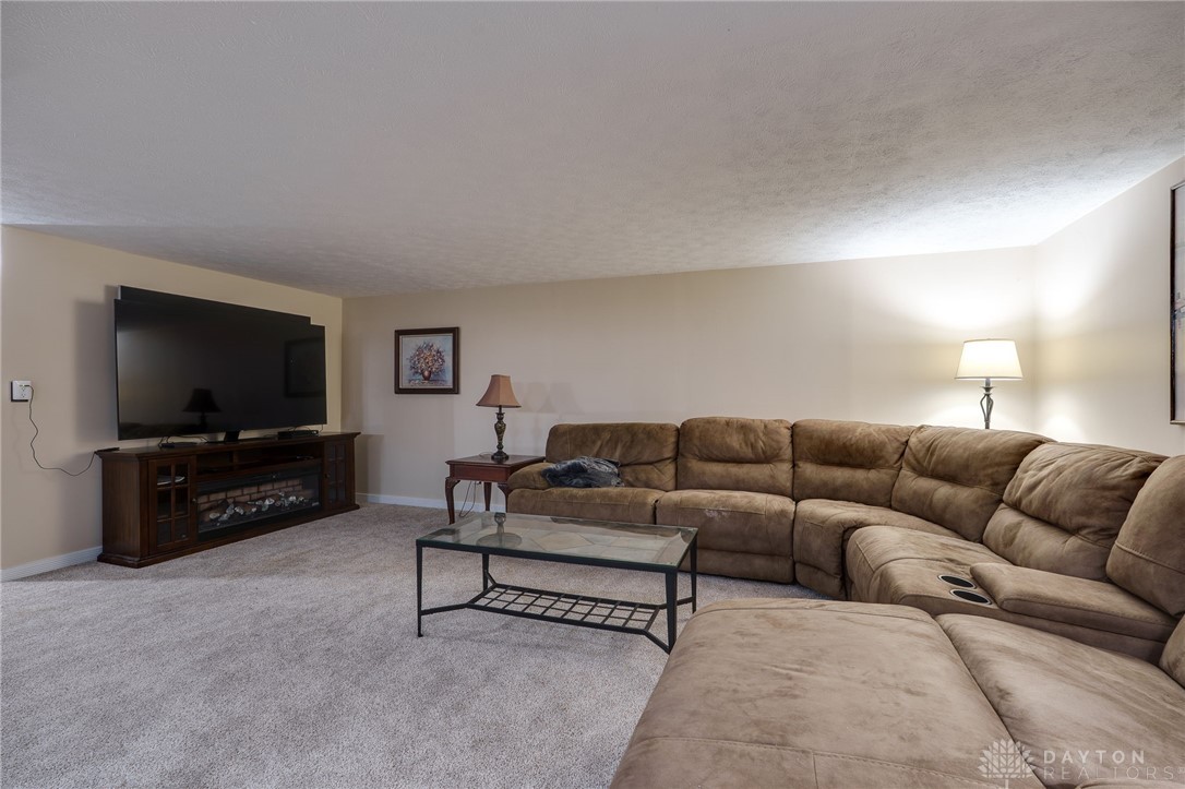 989 River Hills Road, Beavercreek, Ohio image 23