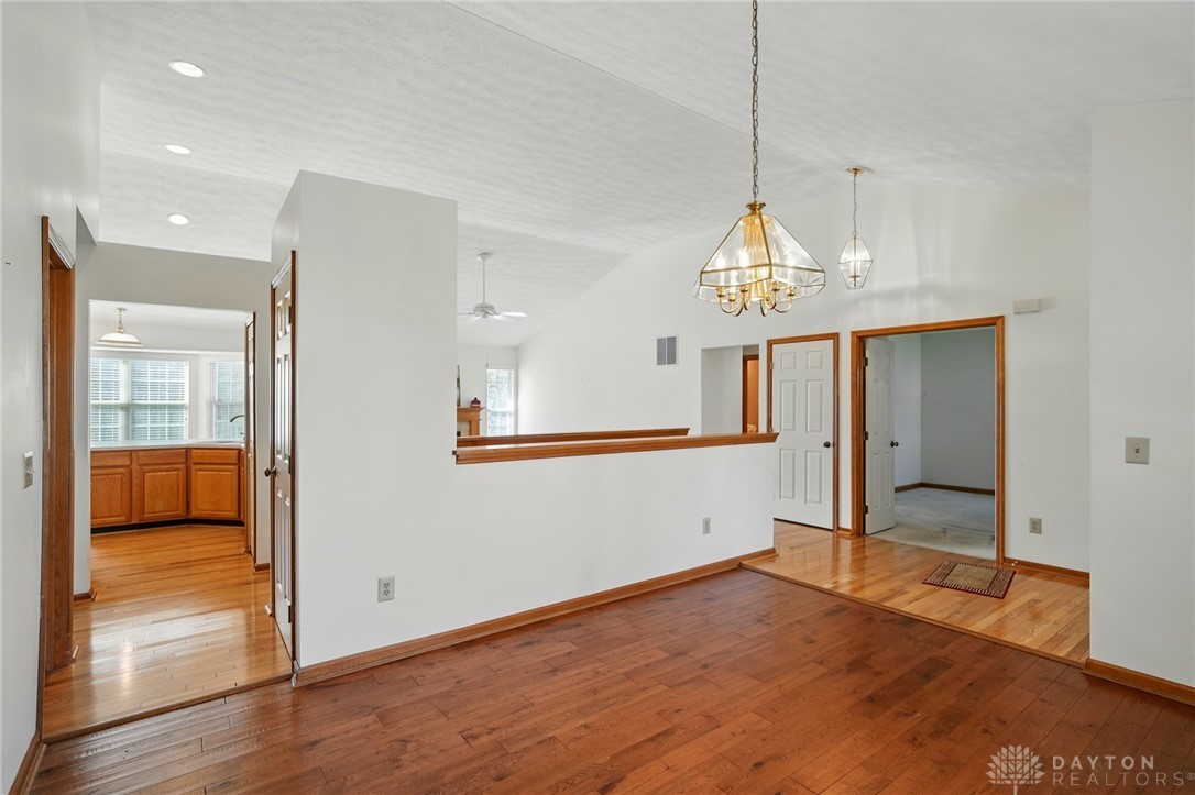 35 Heston Drive, Springboro, Ohio image 17