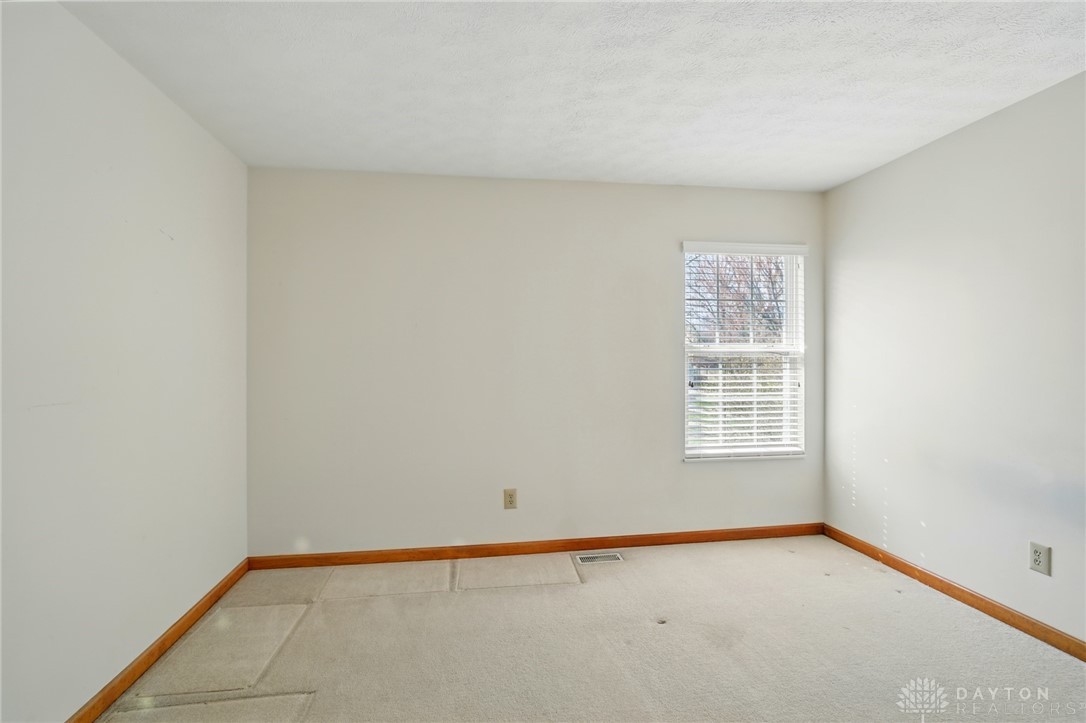 35 Heston Drive, Springboro, Ohio image 19