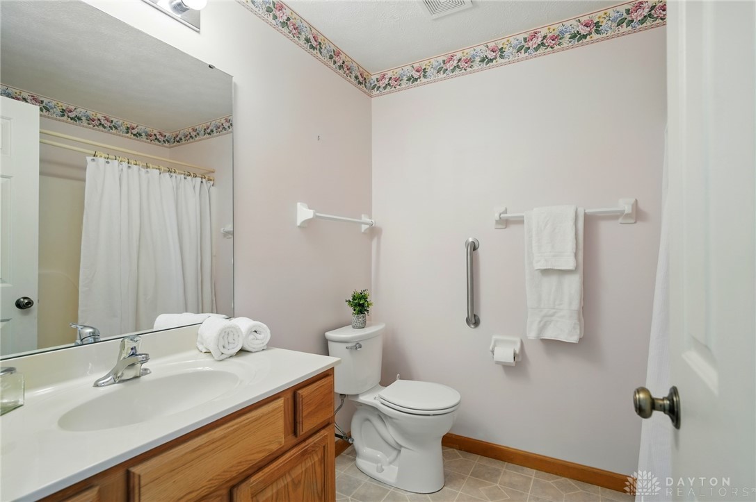 35 Heston Drive, Springboro, Ohio image 21