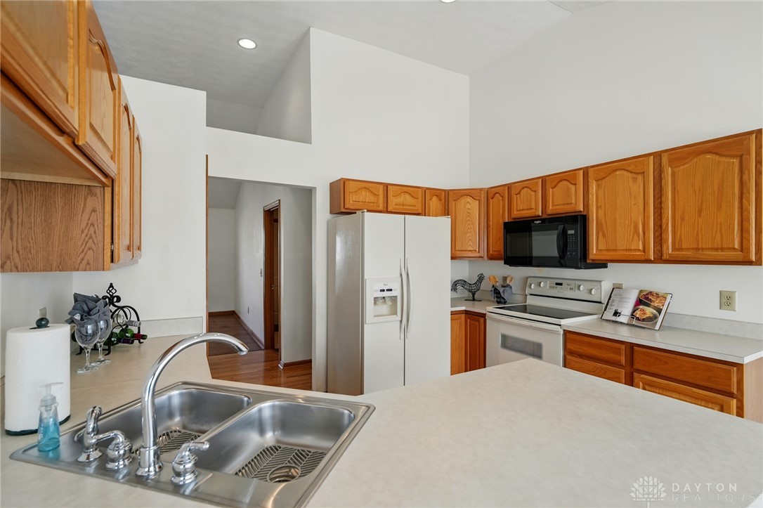 35 Heston Drive, Springboro, Ohio image 14