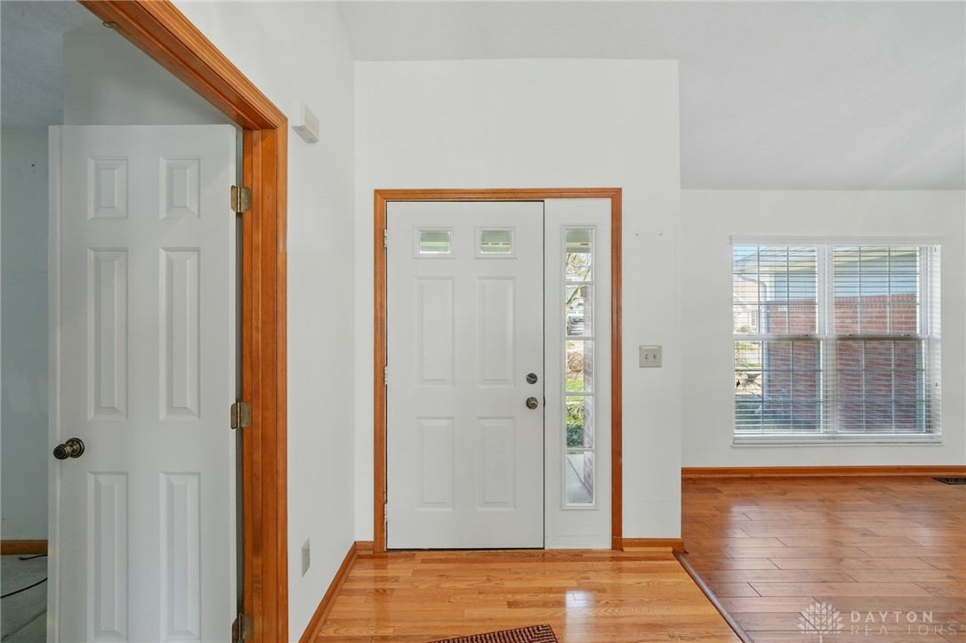 35 Heston Drive, Springboro, Ohio image 4