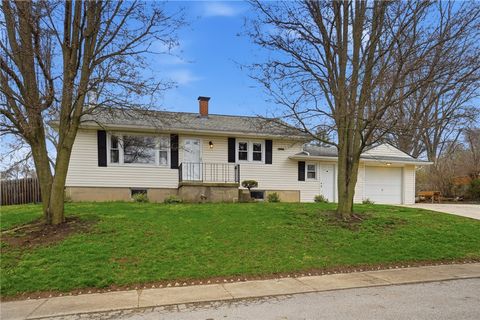 Photo of 1305 Edwards Drive, Tipp City, OH 45371 (MLS # 954257)