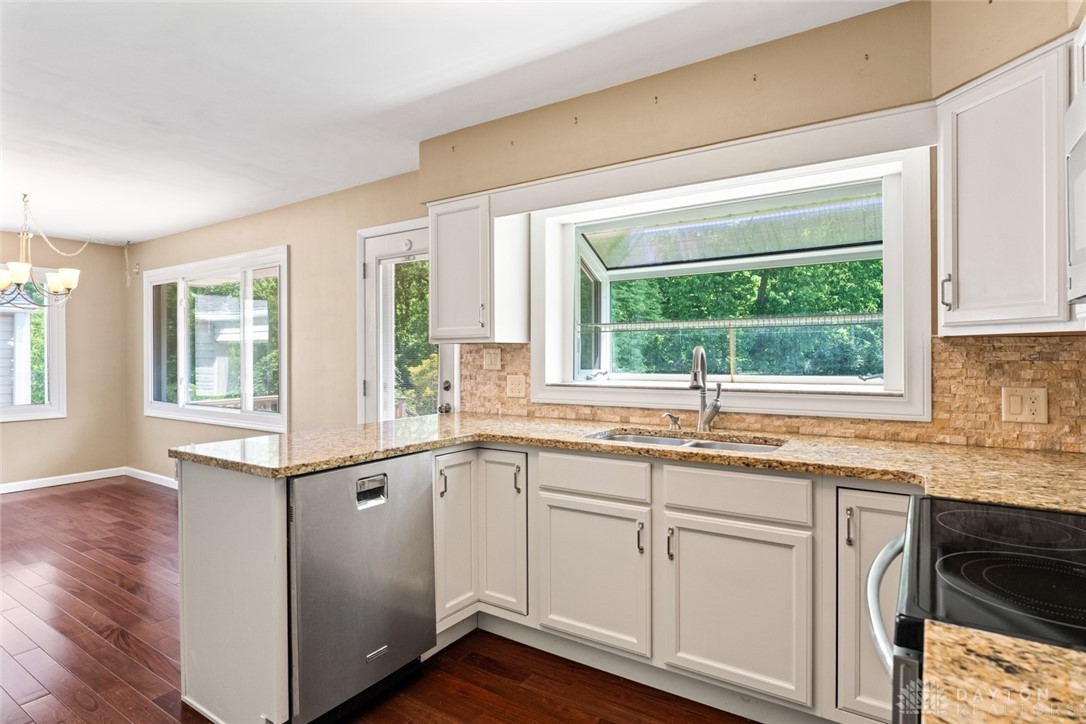 320 Woodview Drive, Springfield, Ohio image 10