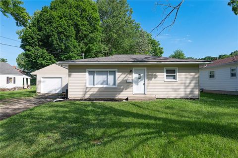 Photo of 441 Sunnybrook Drive, Franklin, OH 45005 (MLS # 959468)