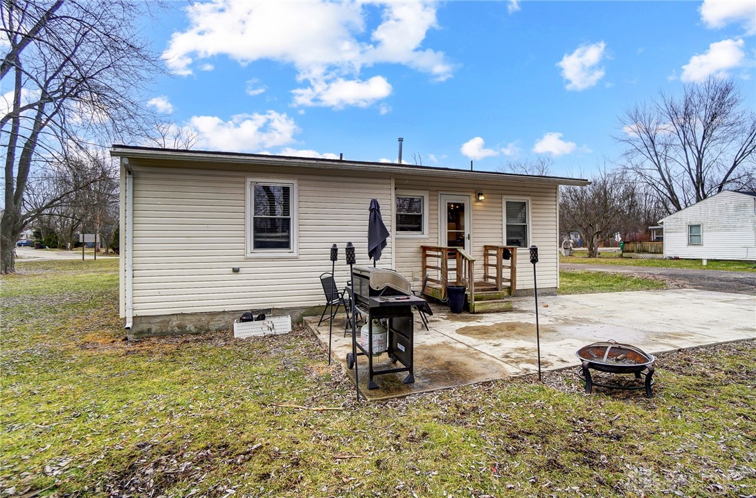 1503 Beach Drive, Medway, Ohio image 35