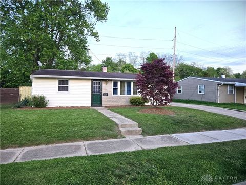 Photo of 716 S Riverview Avenue, Miami Twp, OH 45342 (MLS # 957211)