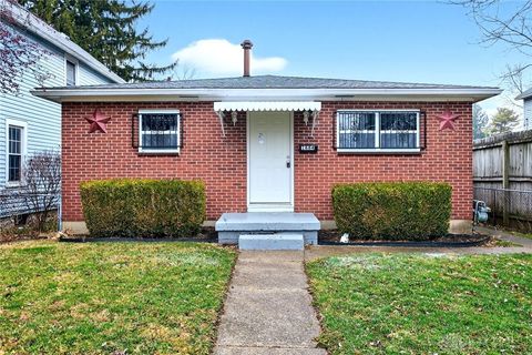 Photo of 1664 Warder Street, Springfield, OH 45503 (MLS # 950055)