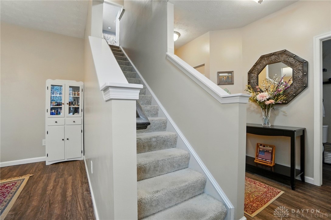 8112 Bushclover Drive, Tipp City, Ohio image 38