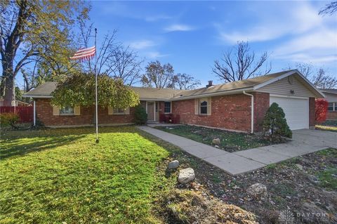 Photo of 370 Edgebrook Drive, Dayton, OH 45459 (MLS # 948039)