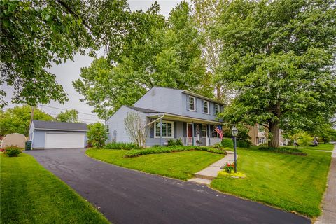 Photo of 209 Brentwood Drive, Englewood, OH 45322 (MLS # 959930)