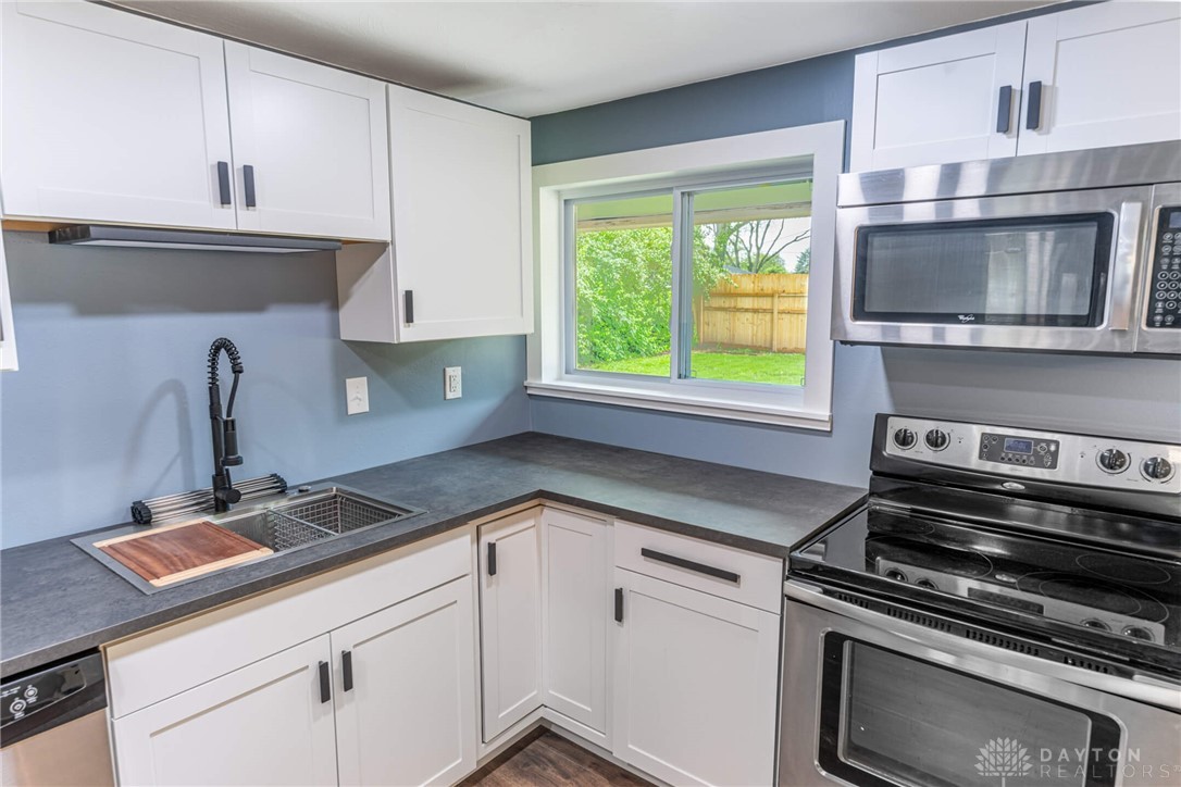 4635 Loxley Drive, Dayton, Ohio image 10