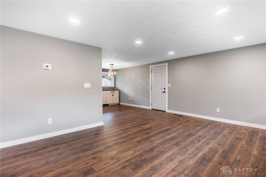 4635 Loxley Drive, Dayton, Ohio image 4