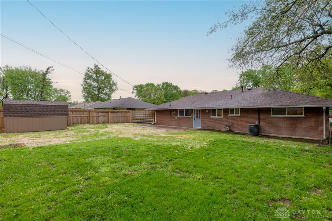 4635 Loxley Drive, Dayton, Ohio image 23