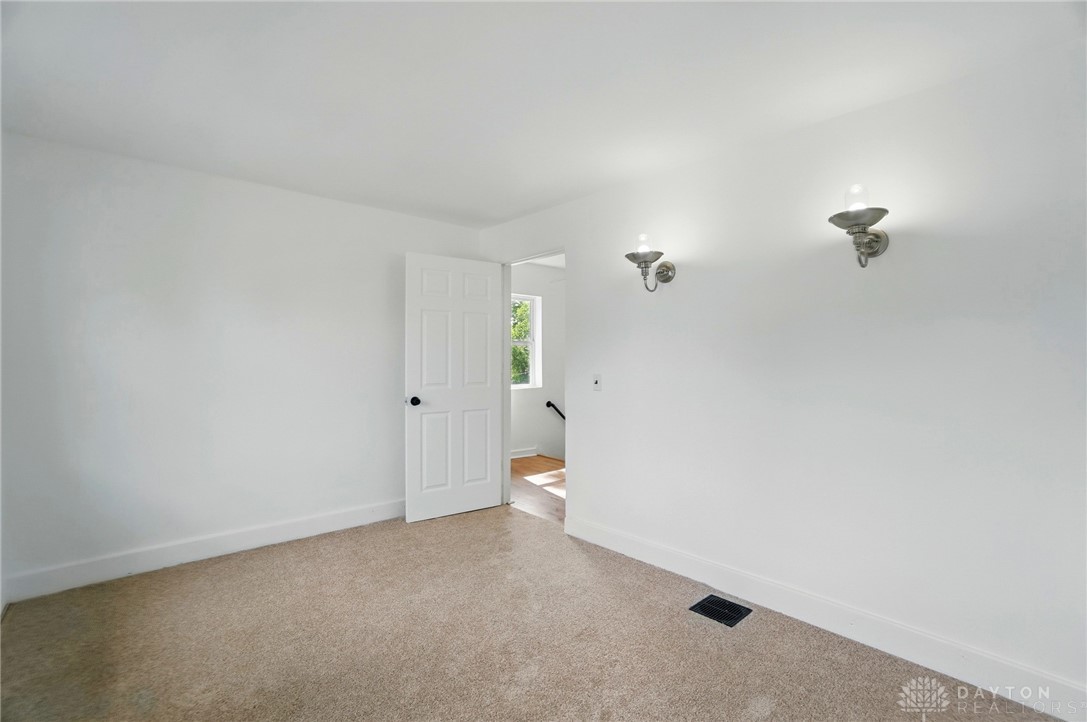 2407 Hoover Avenue, Dayton, Ohio image 25