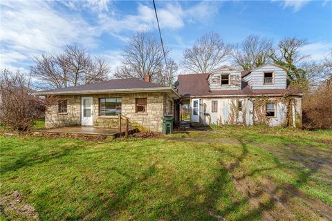 Photo of 5839 Shaker Road, Franklin, OH 45005 (MLS # 953916)
