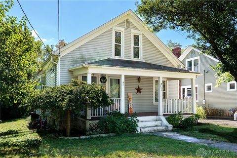 Photo of 826 Bellaire Avenue, Dayton, OH 45420 (MLS # 945706)