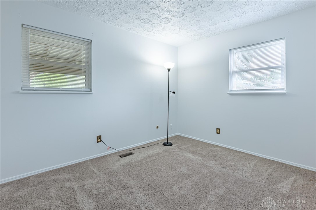 66 N Fuls Road, New Lebanon, Ohio image 20