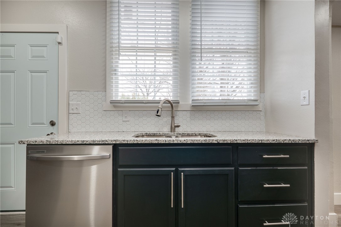 810 Belmonte Park, Dayton, Ohio image 30