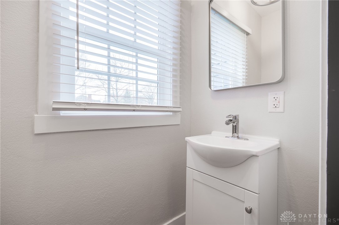 810 Belmonte Park, Dayton, Ohio image 32