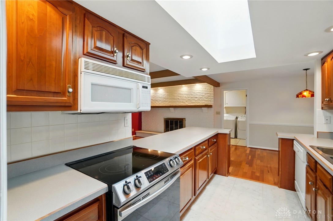 1456 Delynn Drive, Dayton, Ohio image 13