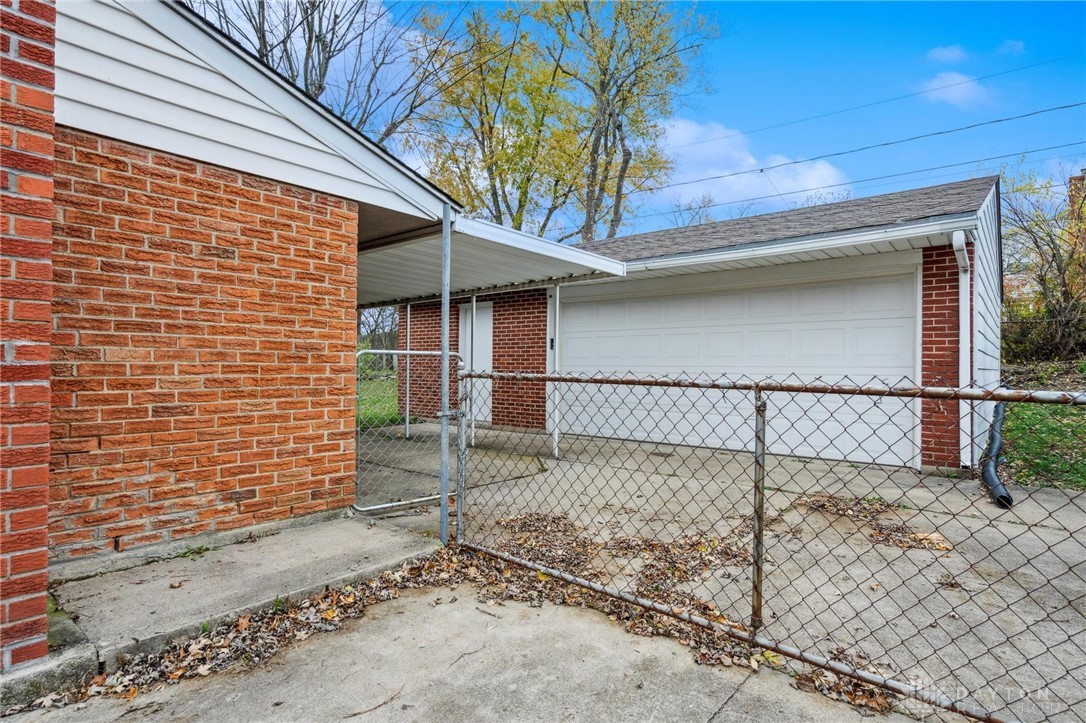 7149 Klyemore Drive, Dayton, Ohio image 4