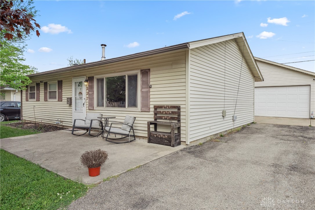 227 Lowell Road, Xenia, Ohio image 3