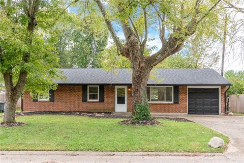Photo of 161 Belair Circle, Bellbrook, OH 45305 (MLS # 946055)