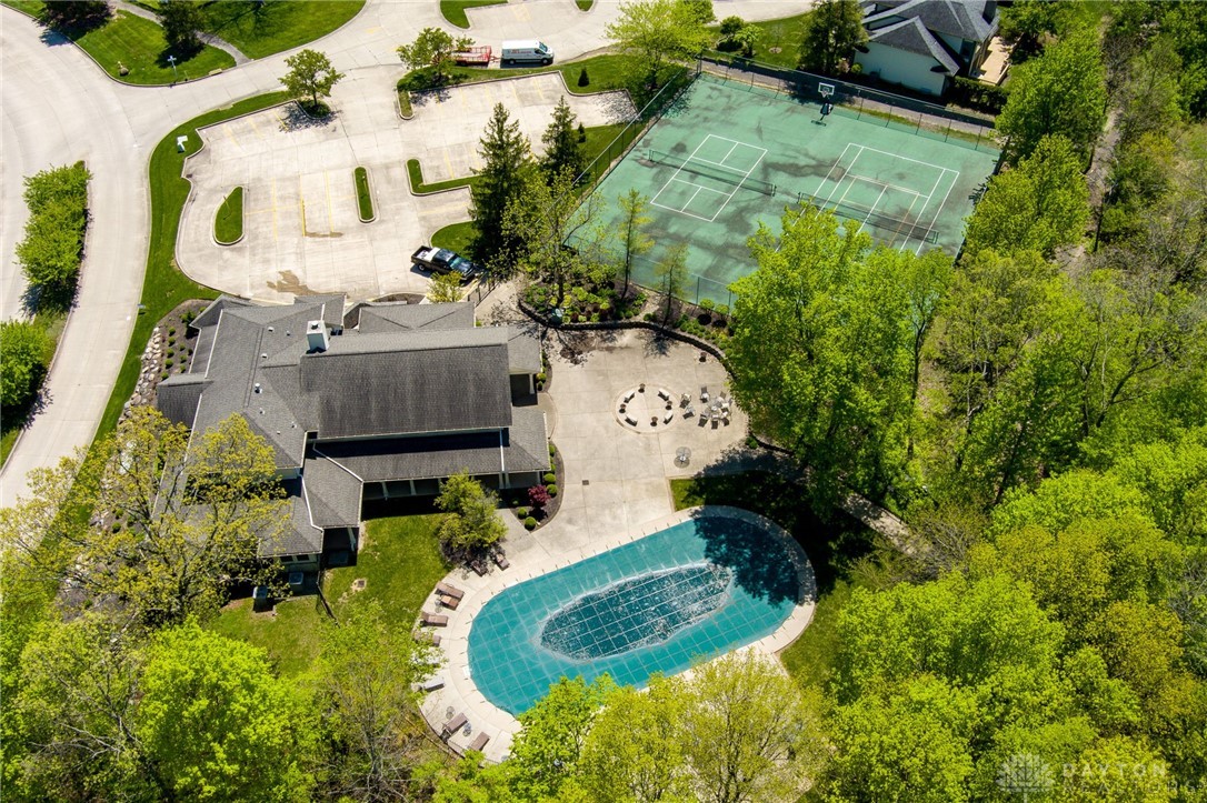 2210 Hidden Woods Boulevard, Beavercreek, Ohio image 44