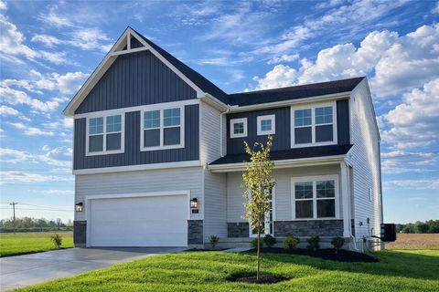 Homes For Sale - 490 Red Maple Lane<br/> Clinton County, Wilmington, OH 45177