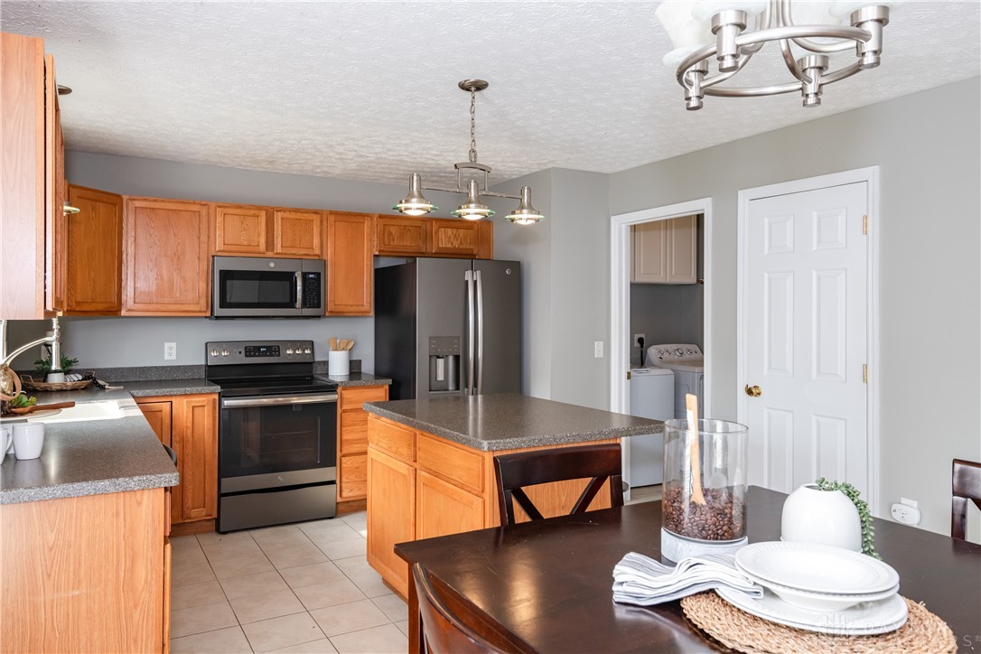535 Chapelgate Drive, Fairborn, Ohio image 16