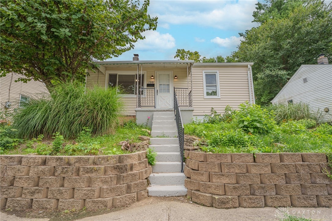 490 Valley View Drive
